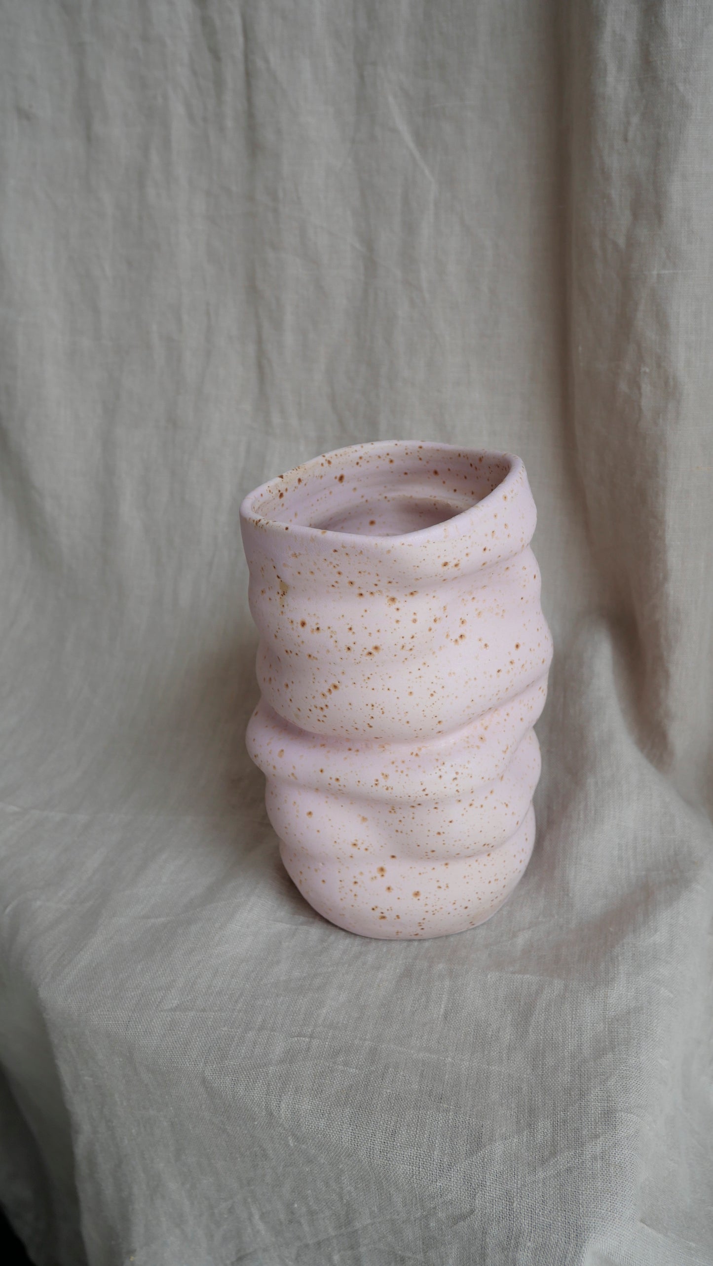 Collapse Vase pink