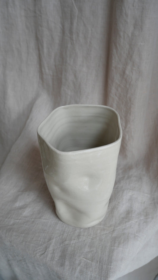 Happy little accident vase beige shiny