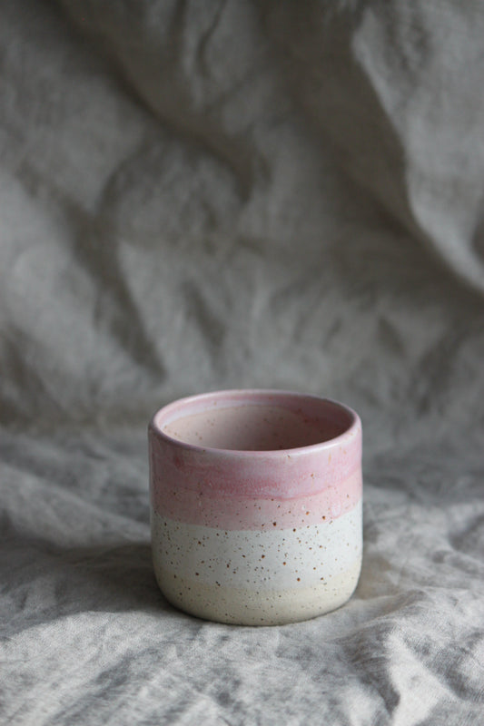 Fade cup