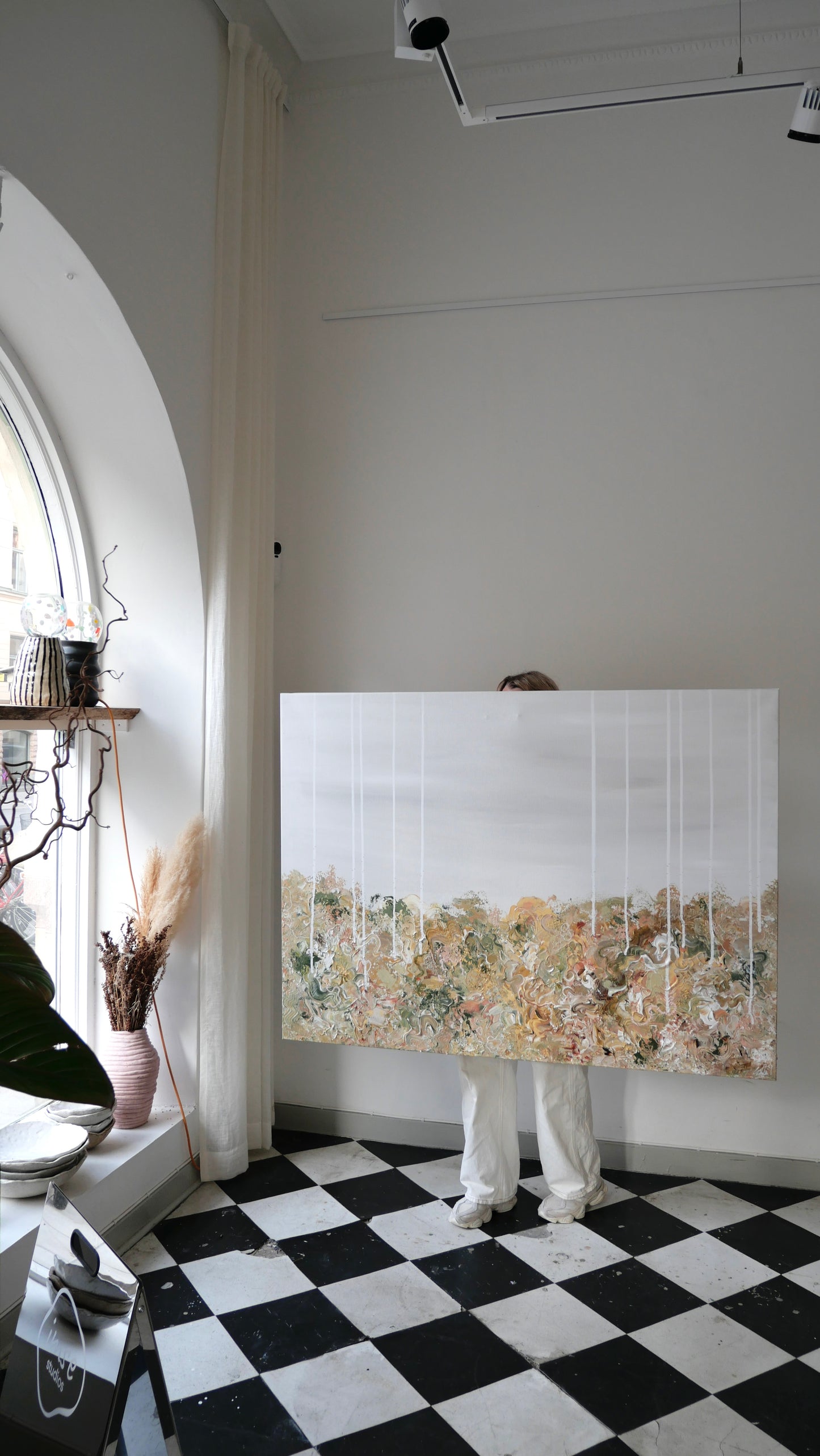 Tilda - with an oak frame