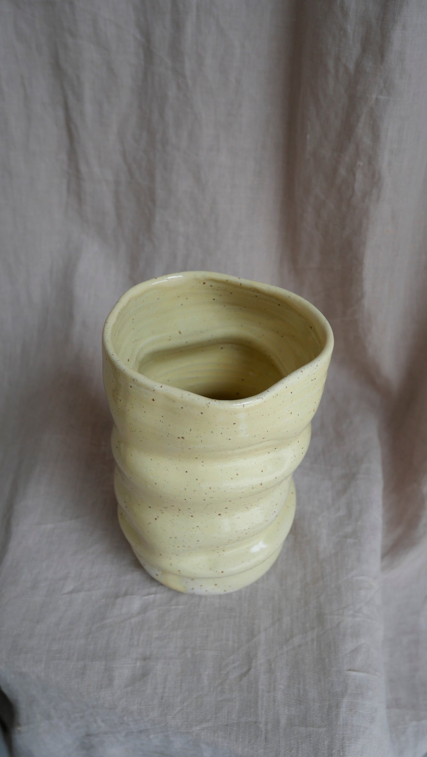 Collapse vase yellow