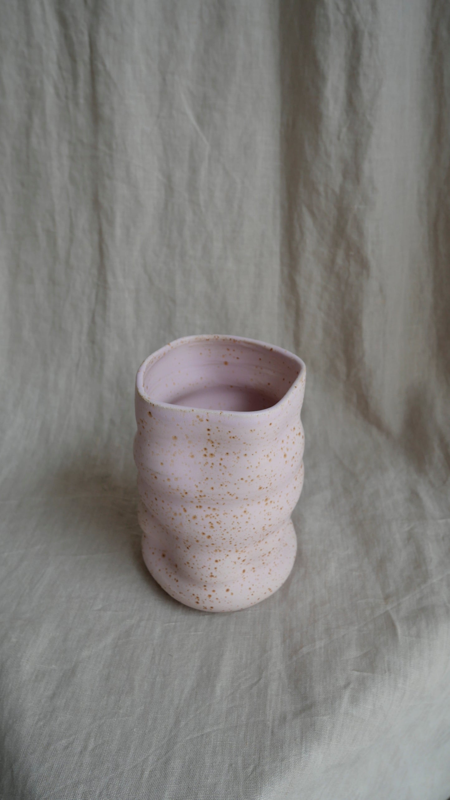 Collapse Vase matte pink